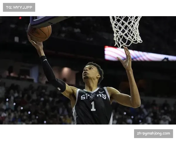 文班亚马内线统治力尽显 马刺年轻核心持续成长 文班亚马内线统治力尽显 马刺年轻核心持续成长